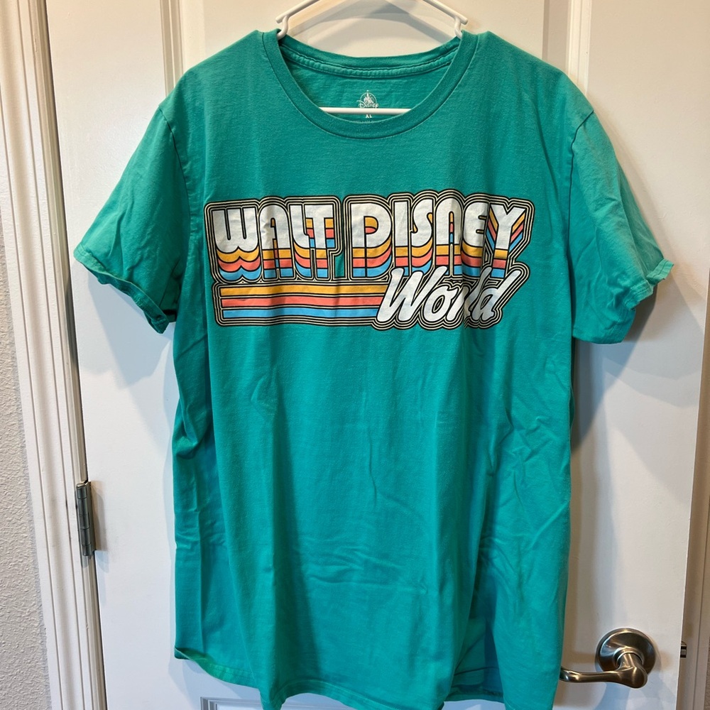 Mens XL Walt Disney World tshirt